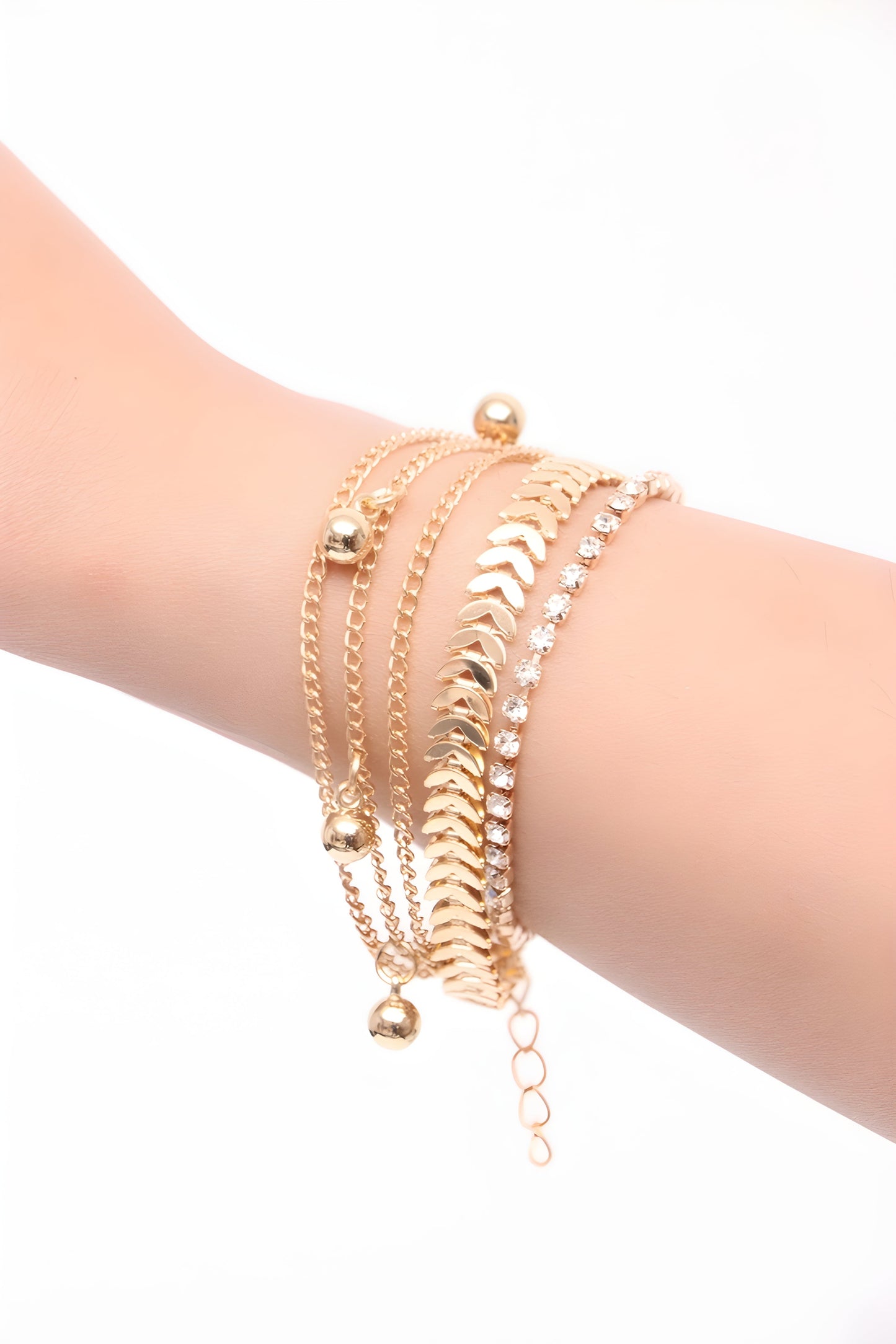 Shine Like Gold with Our Artificial Gold Plated Bracelet - The Perfect Accessory for Any Occasion! - Trendy Crate Pk