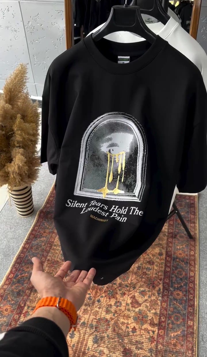 WHITE & BLACK OVERSIZED T SHIRTS - Trendy Crate Pk