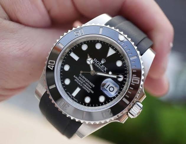Rolex Oyster Perpetual Submariner Date - Trendy Crate Pk